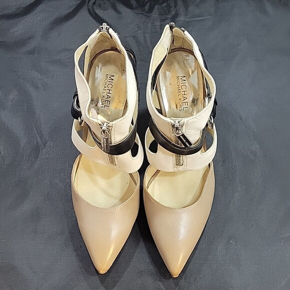 MICHEAL MICHEAL KORS ANKLE  WOMEN"S BOOT - Picture 3 of 16